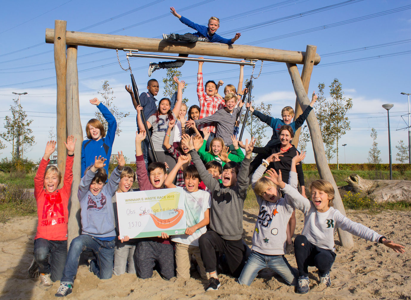 Montessorischool Steigereiland, winnaar E-waste race Amsterdam Oost/Nieuw-west